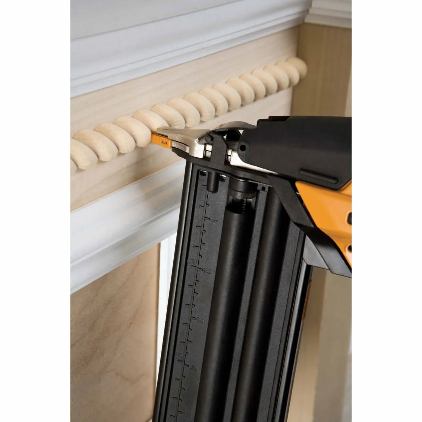 Bostitch BTFP12233 Smart Point 18 Gauge Brad Nailer Kit