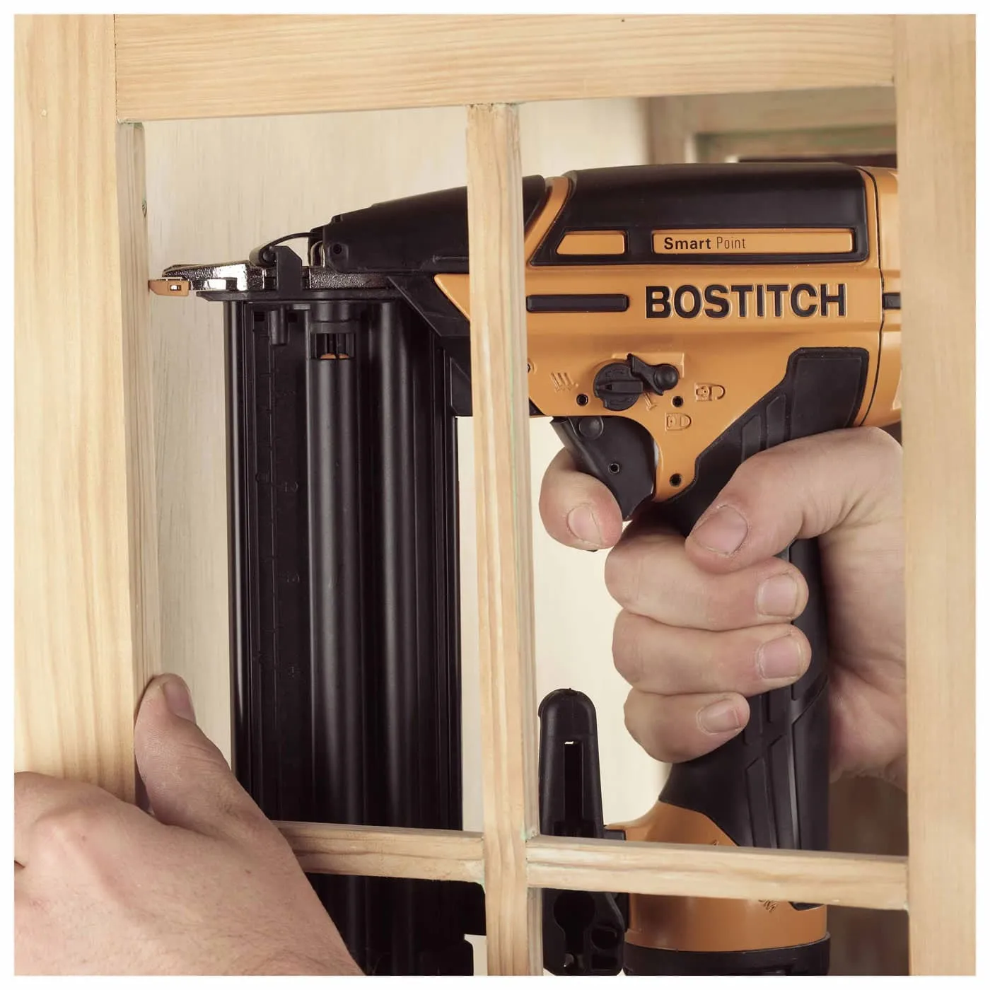 Bostitch BTFP12233 Smart Point 18 Gauge Brad Nailer Kit