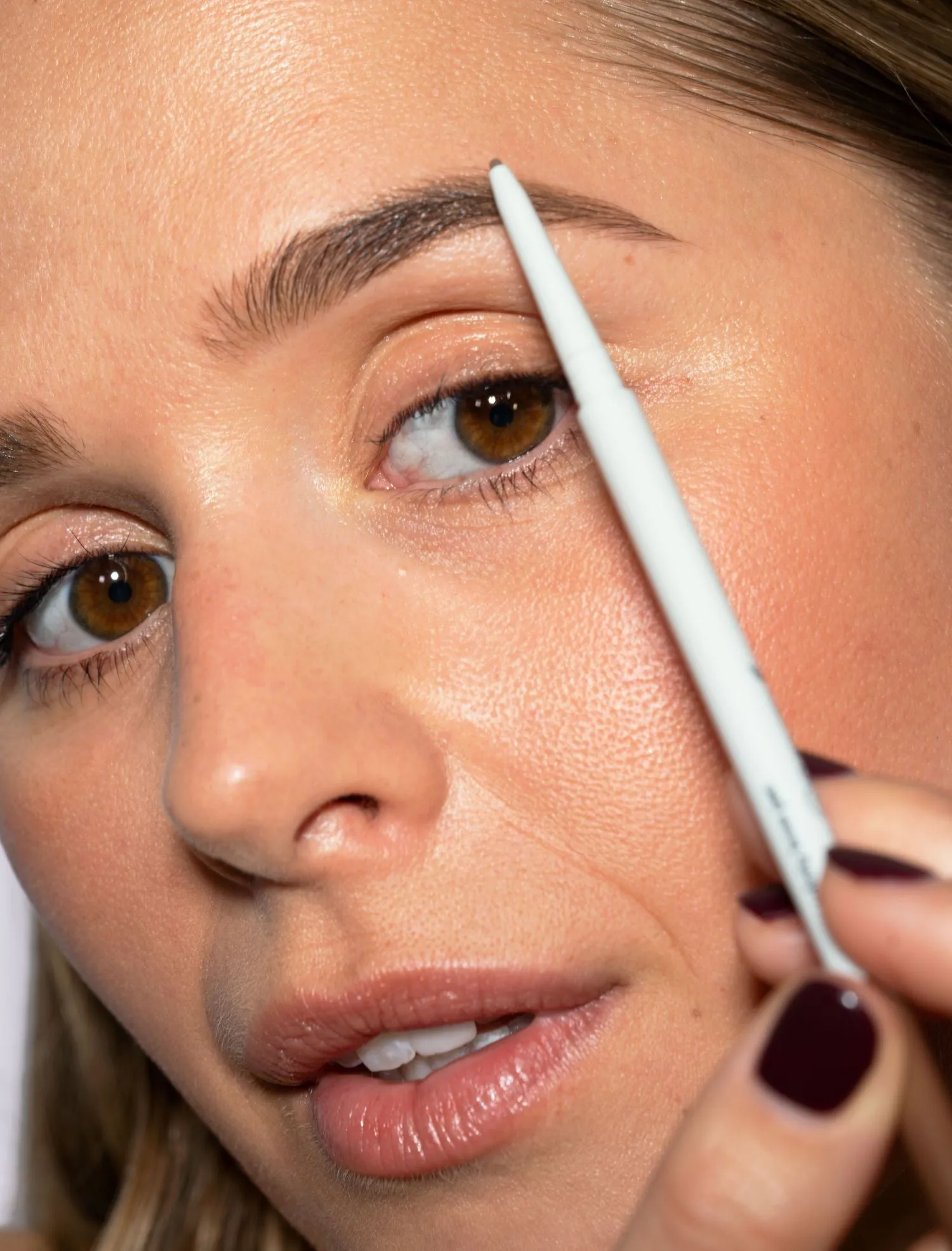 Infinity brow pen